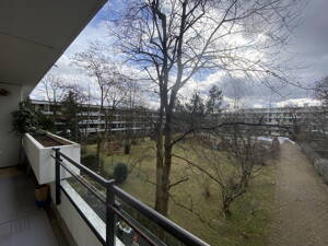 von privat - 12 qm Südbalkon, ruhige Innenhoflage, 50 m zur U-Bahn – 81739 München – Vorschaubild 1