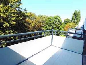 Höhenflug : Erstklassige 2-Zimmer-Wohnung mit Sonnenbalkon & Spülmaschinen-Garantie! – 50735 Köln – Vorschaubild 2
