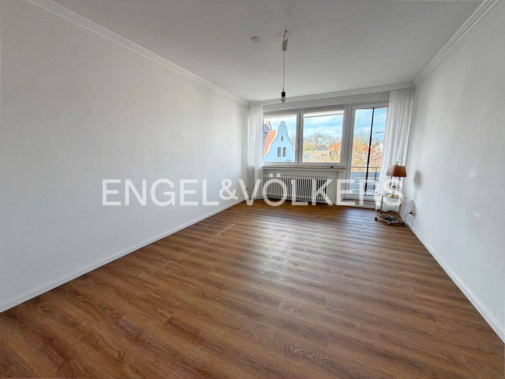 Attraktive, gepflegte Wohnung in der 3. Etage mit drei Balkonen und hochwertiger Küchenausstattung – Bremen – Vorschaubild 3