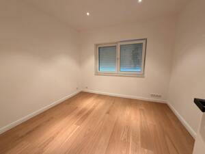 Frisch kernsanierte 3-Zimmer-Wohnung mit offenem Wohnkonzept & Einbauküche in Solingen – 42655 Solingen – Vorschaubild 3