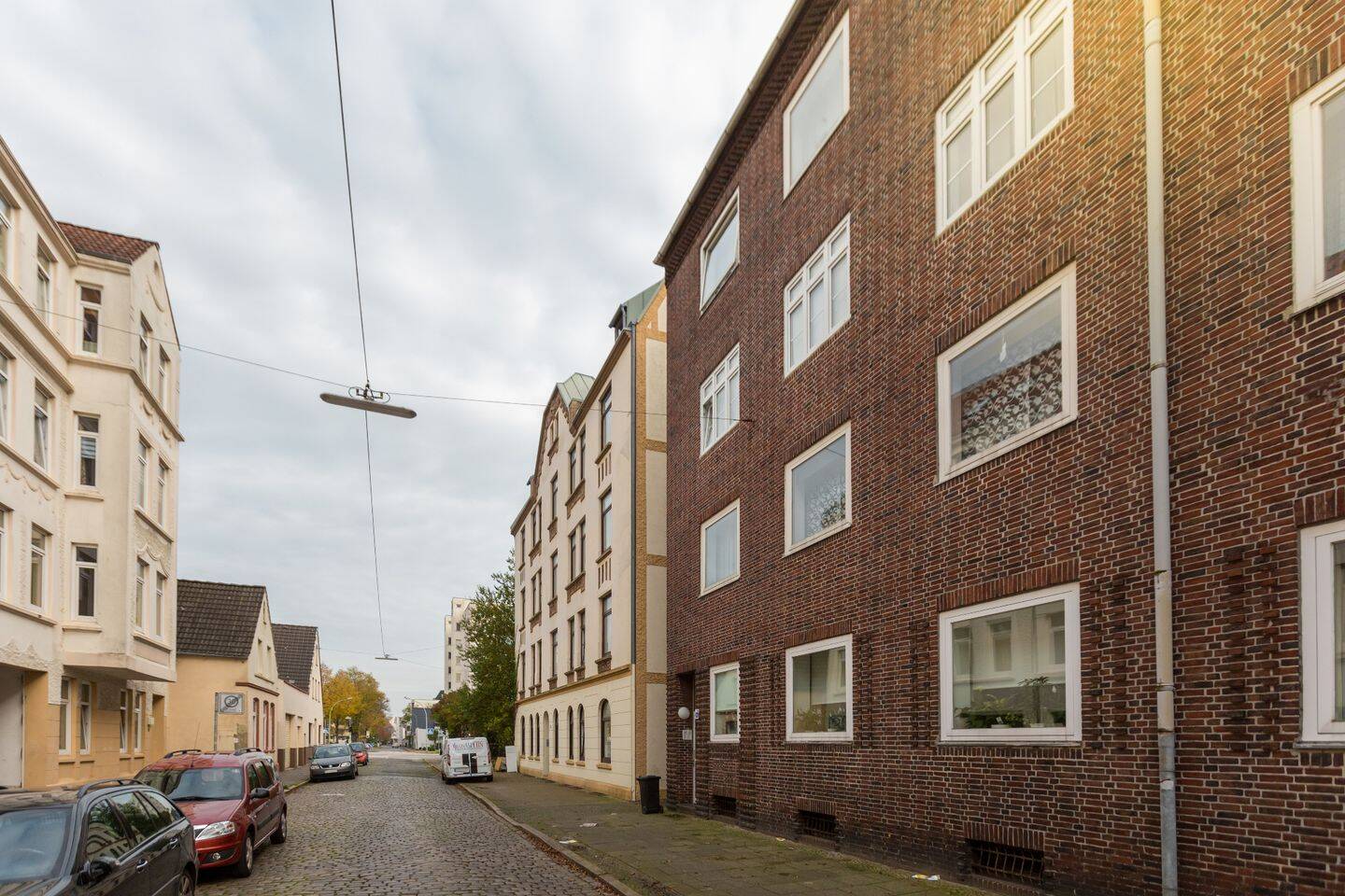 Frisch renovierte 4-Zimmer-Wohnung mit Balkon in Bremerhaven!