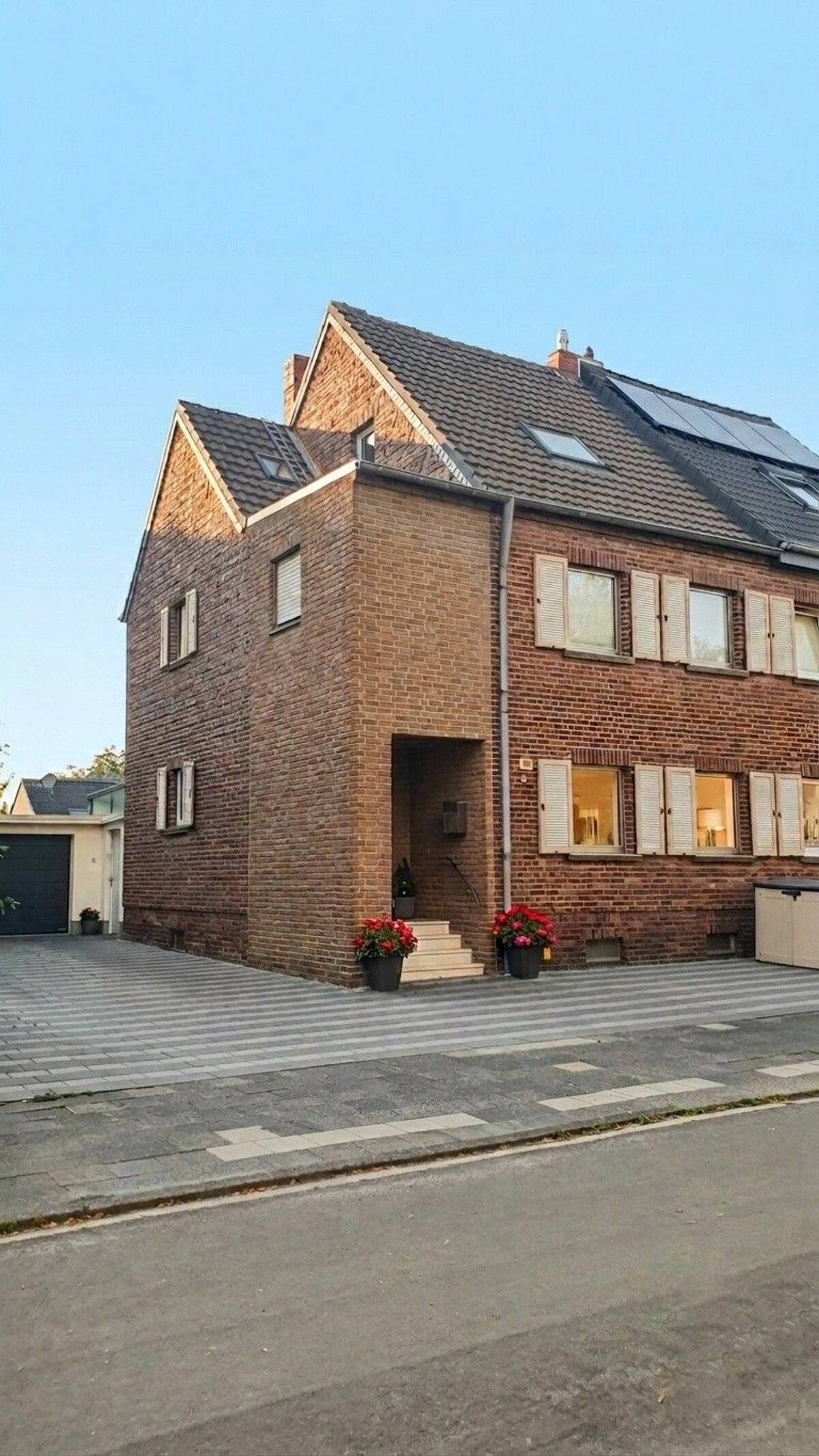 Einfamilienhaus in ruhiger und gefragter Lage! – 50126 Bergheim – Bild 1 von 9