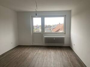 Renovierte 4-Zimmer-Wohnung mit Balkon – 28309 Bremen – Vorschaubild 2