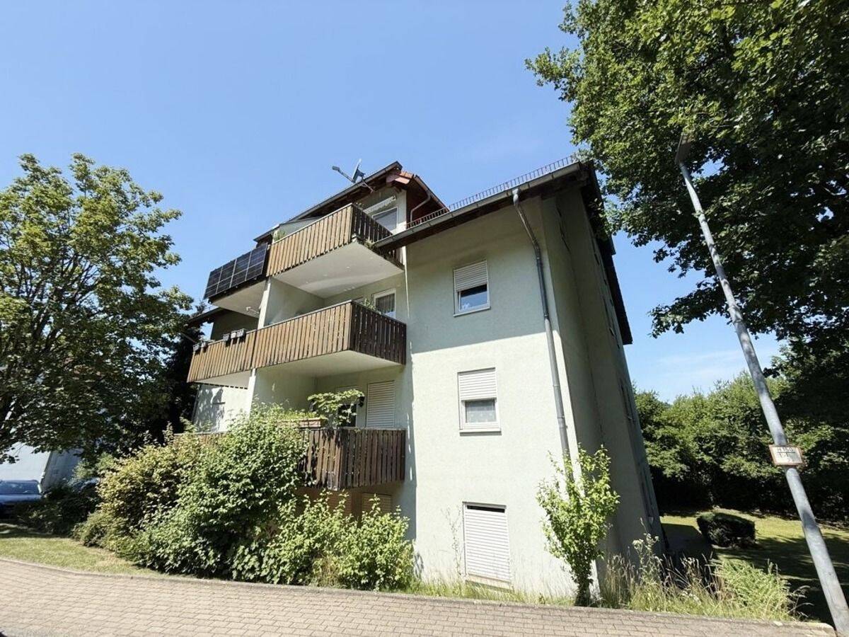 Direkt bezugsfrei - idyllisch und naturnah gelegene 3 Zi. Wohnung am Kandelberg in Waldkirch !