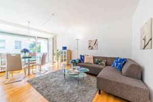 Gepflegt möblierte 2-Zimmer-Wohnung mit Balkon