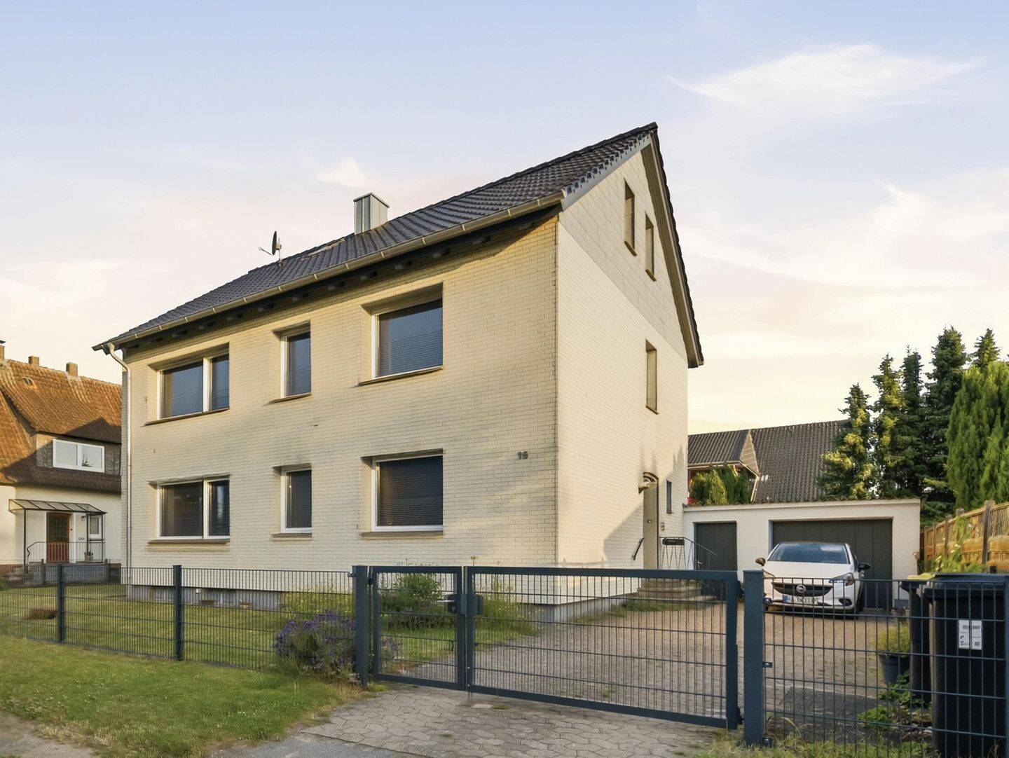 Gepflegtes Zweifamilienhaus mit Ausbaupotenzial – Minden – Vorschaubild 2