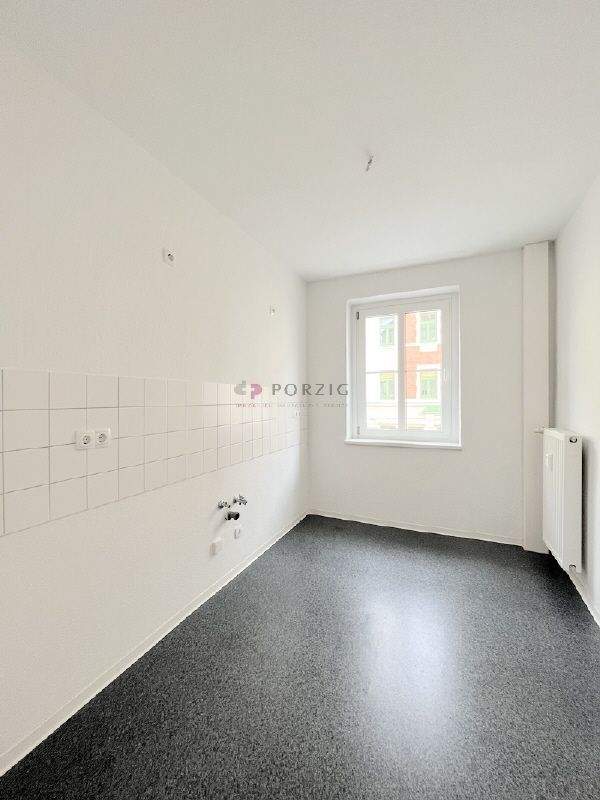 Sonnig. Hell. Perfekt für Singles - Wohnung mit Balkon - EBK möglich – Chemnitz – Vorschaubild 4