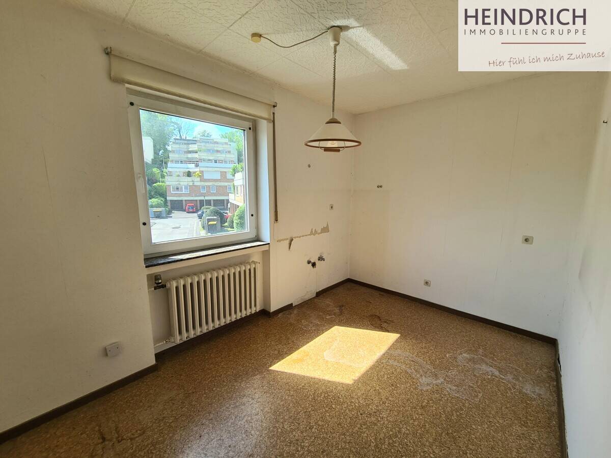 4-Zimmer-Wohnung mit Entwicklungspotenzial - Inklusive Schwimmbad & Spa-Bereich in der Wohnanlage – Kassel – Vorschaubild 3