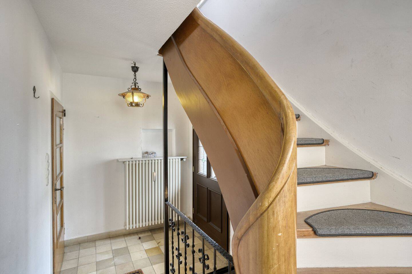 Vielseitiges Wohnhaus mit Einliegerwohnung - Ideal für Familie, Arbeit oder zur Vermietung – Bergisch Gladbach – Vorschaubild 7