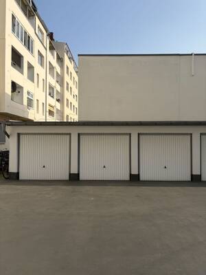 Garagenpaket: 3 Garagen in Toplage von Düsseldorf-Pempelfort – 40211 Düsseldorf – Vorschaubild 2