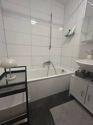 Renovierte helle 3 ZKB mit Balkon! – 34134 Kassel – Vorschaubild 4