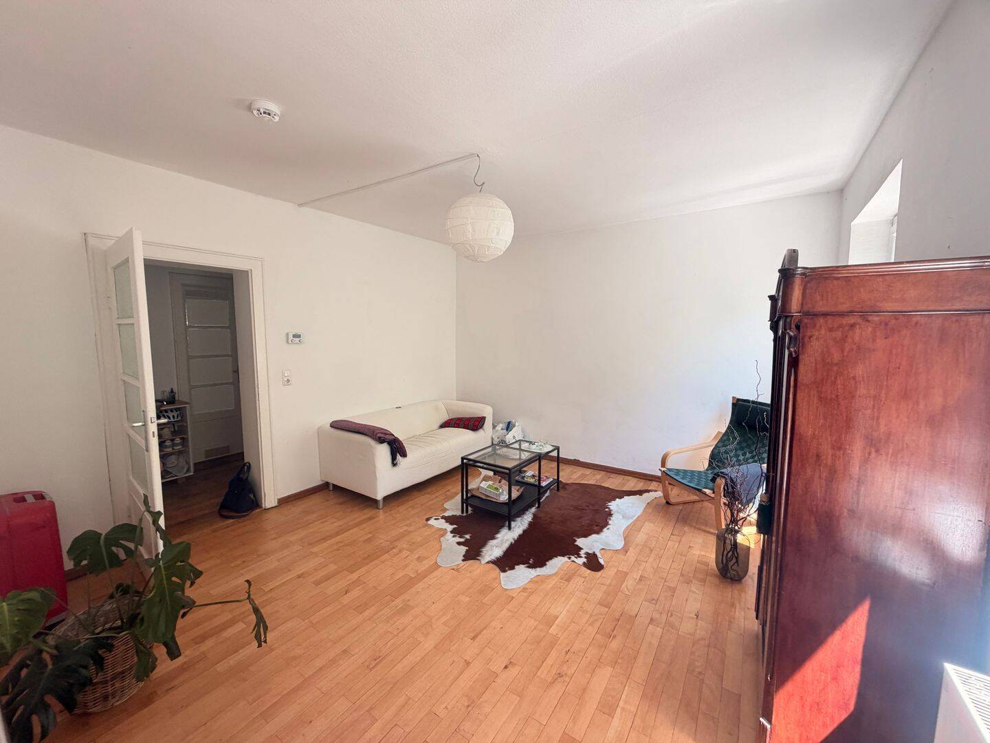 Lichtdurchflutete, moderne 2,5-Zimmerwohnung mit Balkon in zentraler Lage – Würzburg – Vorschaubild 2