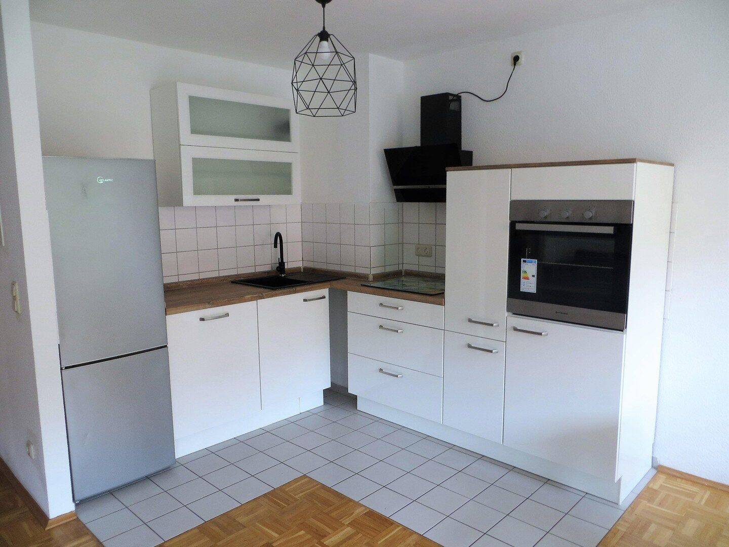 Top gelegene, 1-Zimmer Eigentumswohnung mit Westbalkon und Tiefgaragenstellplatz – Köln – Vorschaubild 4