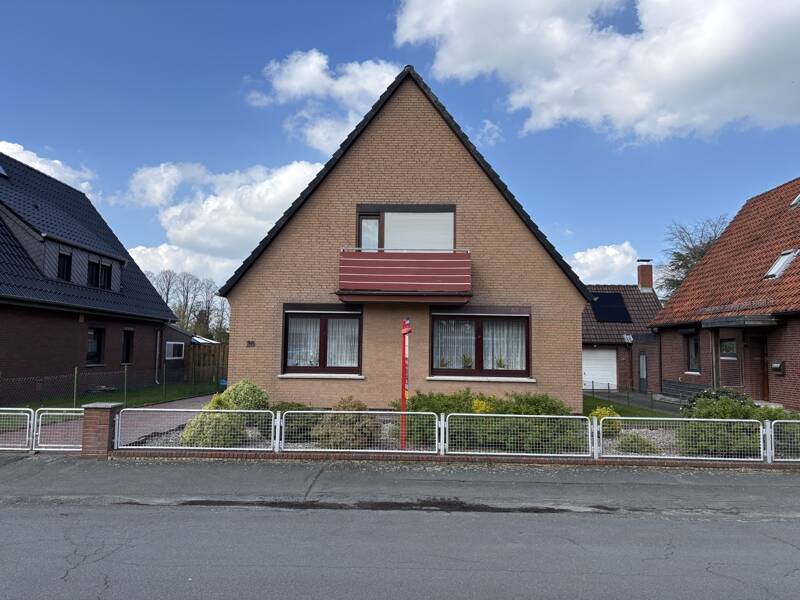 Großzügiges Einfamilienhaus inkl. Garage auf 950m² Grundstück an der Grenze zu Schwanewede – Bremen – Bild 1 von 9