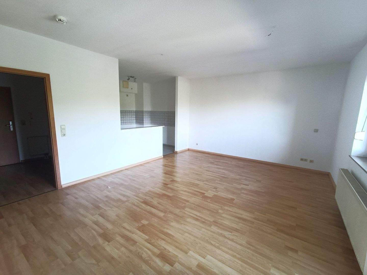 Schöne 2-Raum Wohnung in ruhiger Lage mit großem Balkon – Magdeburg – Vorschaubild 2