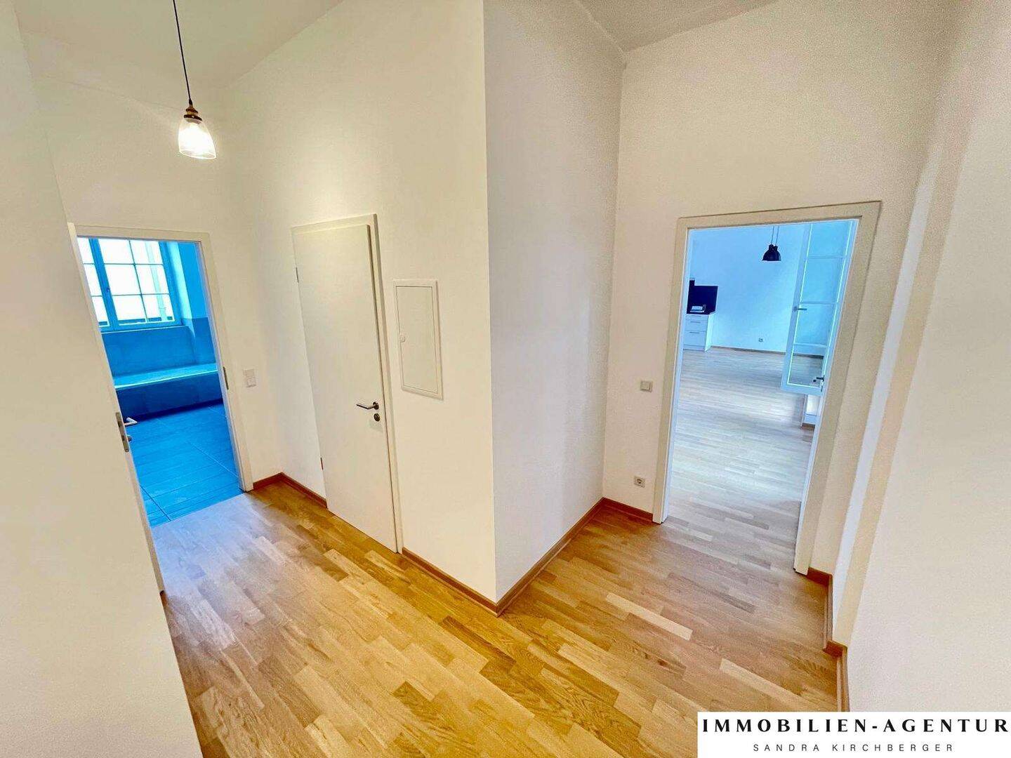 Einmalige Gelegenheit! Stilvolle Dachterrassenwohnung in historischer Tramstation-Tramlofts Nürnberg – Nürnberg – Vorschaubild 7