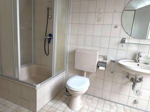 Charmantes 1-Zimmer-Apartment mit Einbauküche im Herzen der Öhringer Altstadt – 74613 Öhringen – Vorschaubild 4