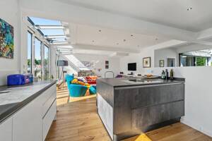 Loftgefühl auf zwei Ebenen - Außergewöhnliche 5-Zimmer-Maisonette-Wohnung in München-Obermenzing – 81247 München – Vorschaubild 9