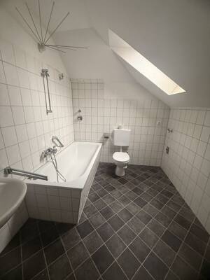Bezugsfertige Wohnung - Einfach Möbel rein und Füße hoch! – 47166 Duisburg – Vorschaubild 4