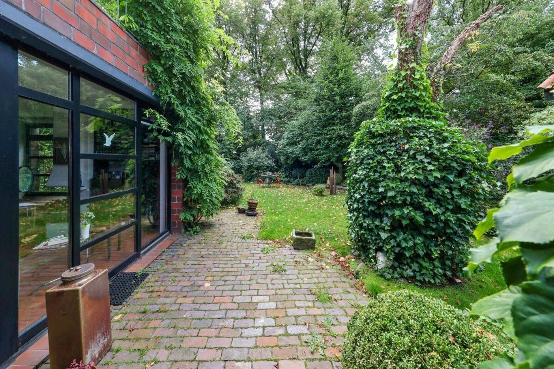 Einfamilienhaus in 26389 Wilhelmshaven mit 279,27 m² kaufen