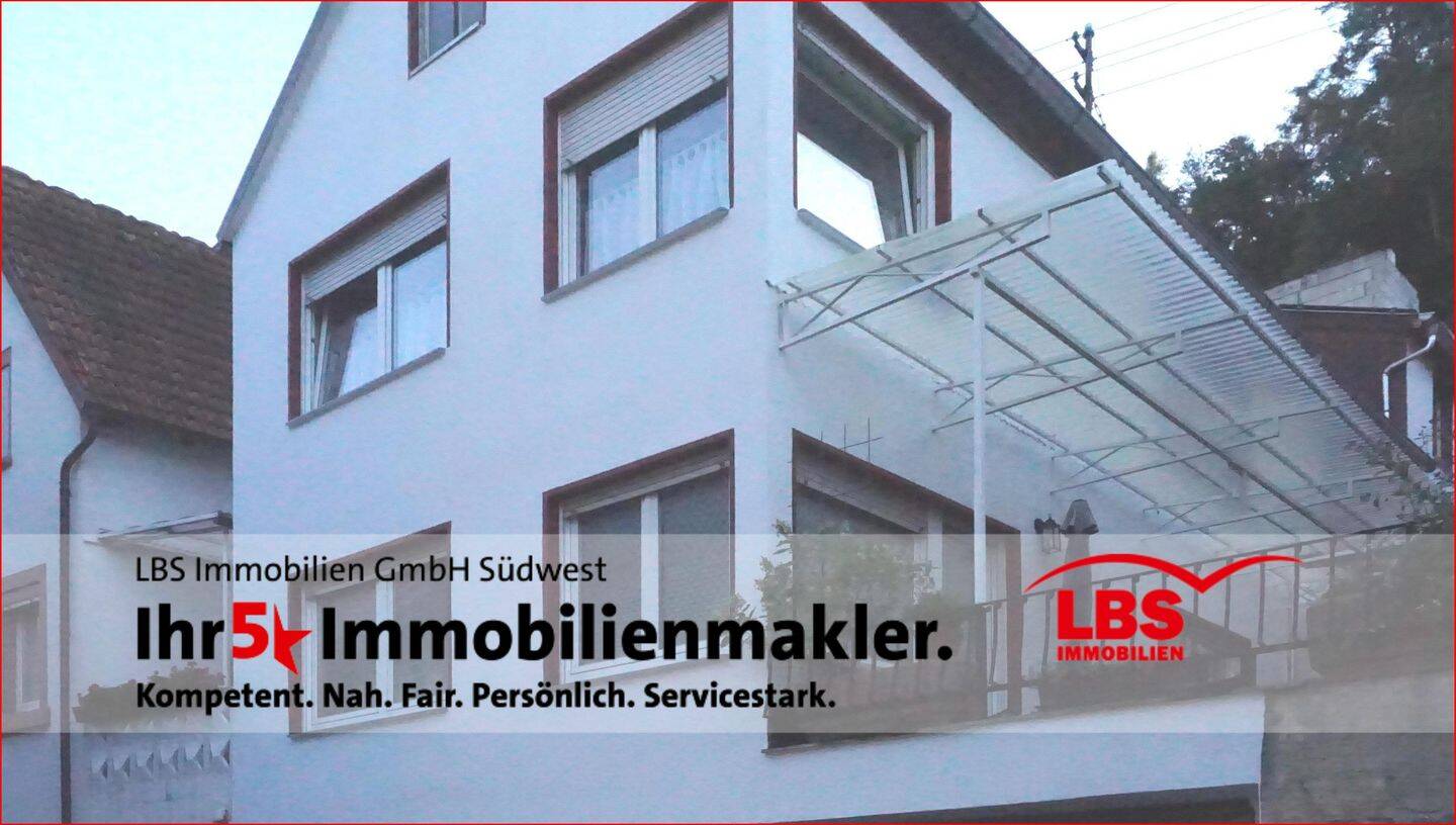 LINDENBERG - EINFAMILIENHAUS - Die Schönheit, den Charme und das Potential erkennen Sie im Inneren!