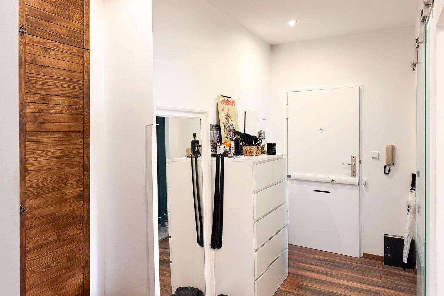 Möblierte 2 Zimmer-Wohnung mit großzügiger Sonnenloggia & Stellplatz in ruhiger Lage! Obj. 10113 – Berlin – Vorschaubild 3
