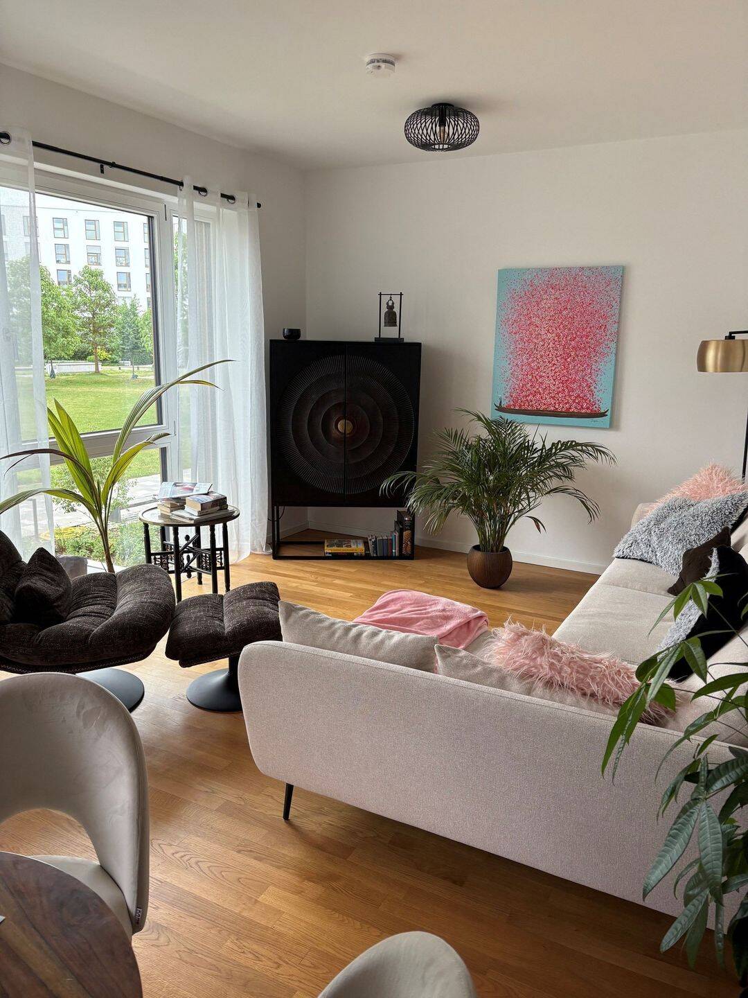 PANDION PENTA gehobene 2 Zimmer Wohnung, barrierefrei - Einbauküche - großzügiges Bad- Loggia – München – Vorschaubild 3