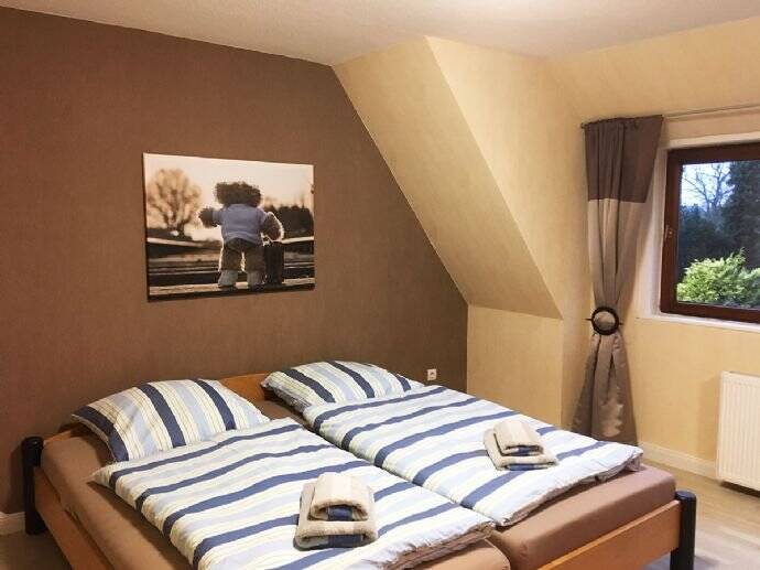 erstklassige, ruhige möblierte Wohnung in Kattenesch (befristete Vermietung)