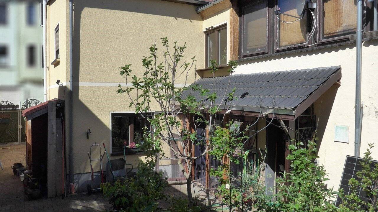 Viel Potential mit gemütlichem Innenhof – Glauchau – Vorschaubild 3