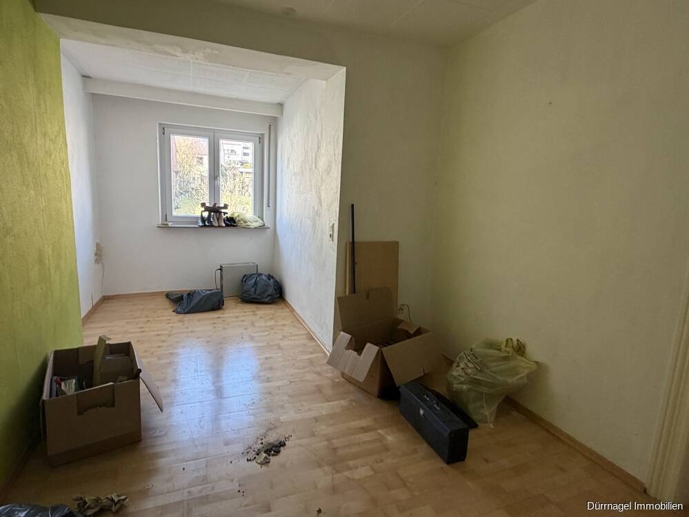Ein-/Zweifamilienhaus mit Balkon und Nebengebäude in Helmstadt – Helmstadt – Vorschaubild 5