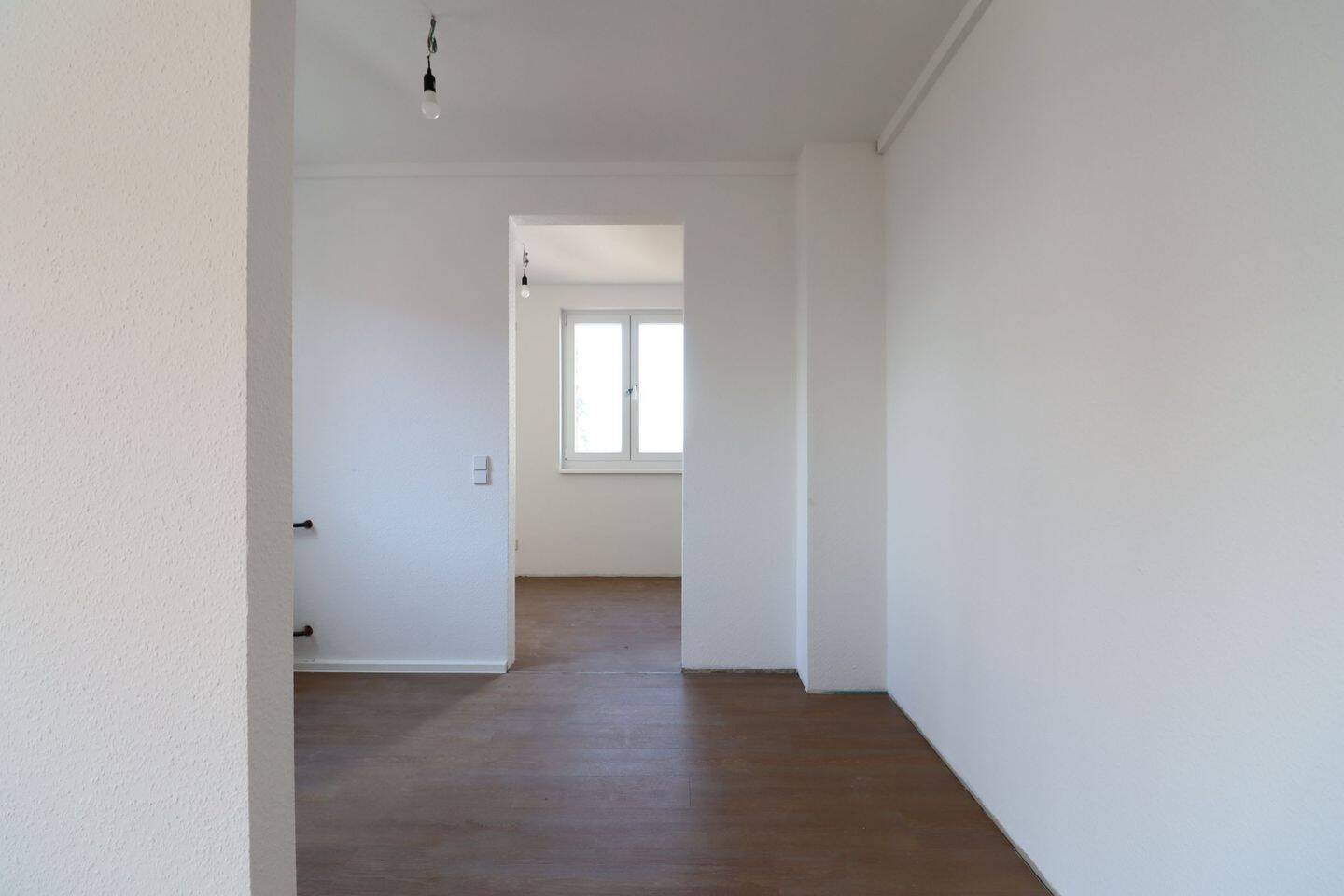 3-Raumwohnung in bester Wohnlage mit Wanne, Dusche und Balkon – Chemnitz – Vorschaubild 7