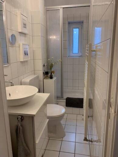 Winterhude! Zwischen Stadtpark und Osterbekkanal - Schöne 1-Zimmer Altbauwohnung mit Balkon – Hamburg – Vorschaubild 4