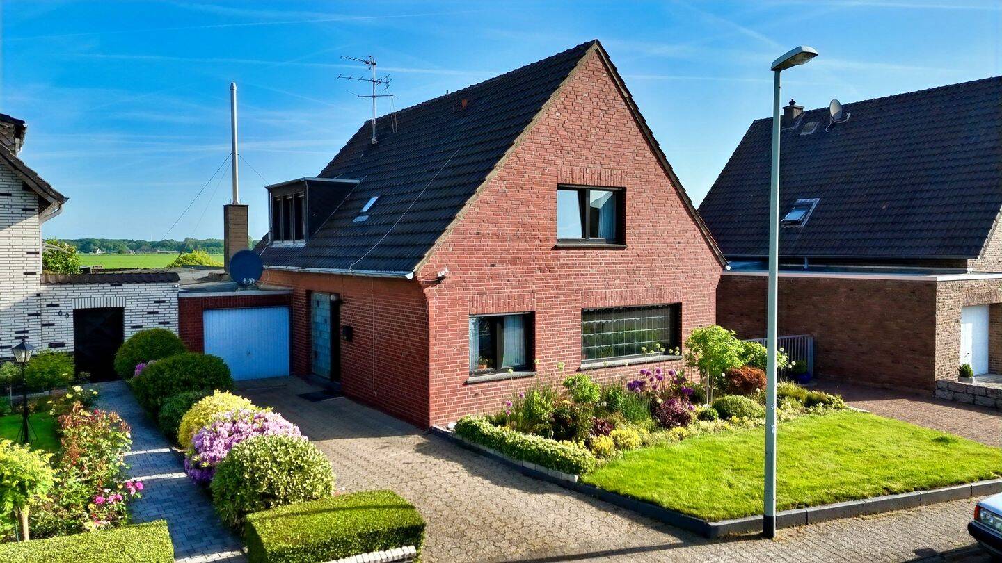 Landgefühl trifft Freiraum - Charmantes Zuhause mit Wintergarten, Apfelbäumen & vielseitigen Nebengebäuden