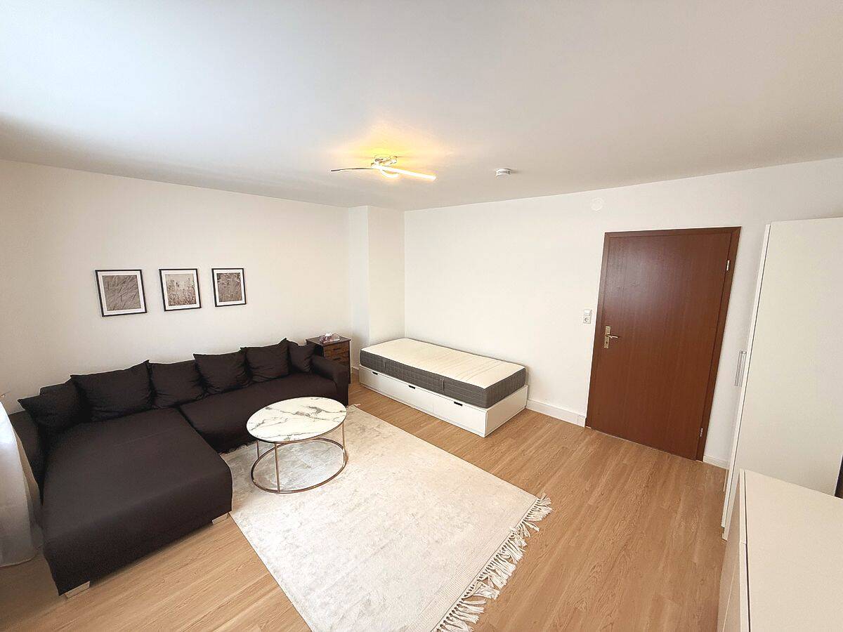 Modernisiert und sofort verfügbar - 3-Zimmer-Wohnung in Stuttgart-Bad Cannstatt – 70376 Stuttgart – Bild 1 von 9