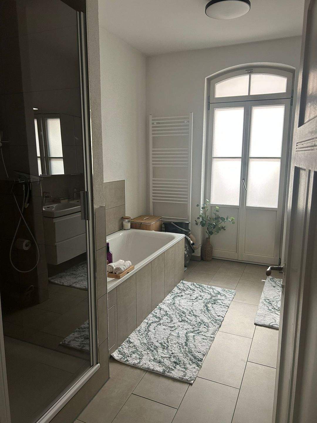 Stilvolle 2-Zimmer-Wohnung mit viel Licht in Nürnberg – Nürnberg – Vorschaubild 6