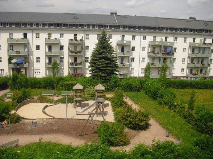 schicke 2-Raum-Wohnung mit Balkon - renoviert und super Lage – Chemnitz – Vorschaubild 3
