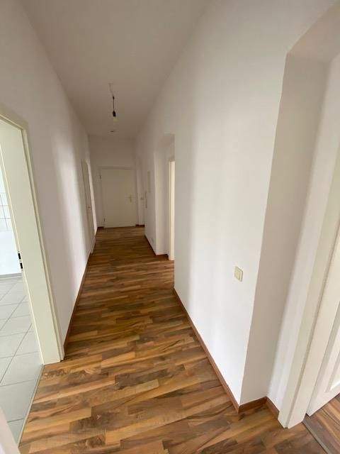 Schöne sonnige 4-R-Wohnung in MD-Alte -Neustadt ca.105m2 BLK zu. vermieten. – Magdeburg – Vorschaubild 2
