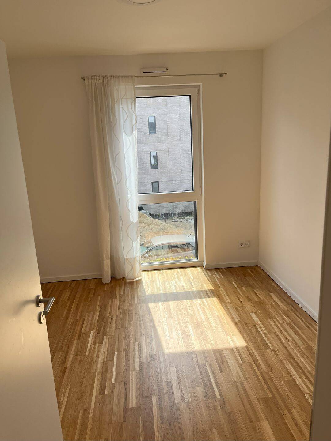 Moderne, helle, gepflegte 3-ZKB Wohnung mit EBK, Balkon, Einbaumöbeln und TG-Platz – Bonn – Vorschaubild 5