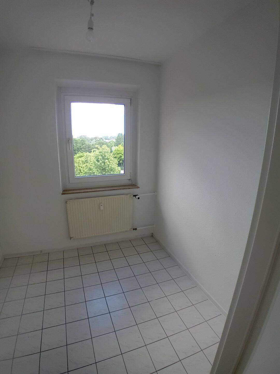 1,5-Zimmer, Balkon & Keller, ruhige Lage – Rostock – Vorschaubild 4