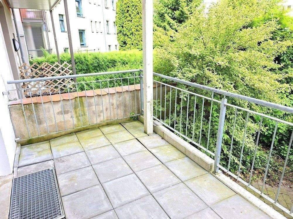 !! 4-Zimmer-Wohnung in ruhiger Nebenstraße mit Balkon und PKW-Stellplatz !! – Chemnitz – Vorschaubild 6