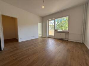 BESICHTIGUNG Freitag 12:30 Charlottenburg: Saniertes ERSTBEZUG Apartment MIT BALKON - 33 m²