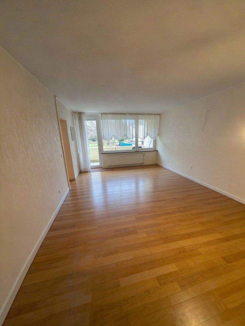 Großzügige 4-ZKB mit Loggia in ruhiger Lage in Saarbrücken-Dudweiler – Saarbrücken – Bild 1 von 9