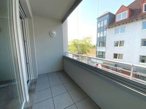 Moderne 2-Zimmer-Wohnung mit Fußbodenheizung und Loggia in Oberhausen-Mitte – 46045 Oberhausen – Vorschaubild 9