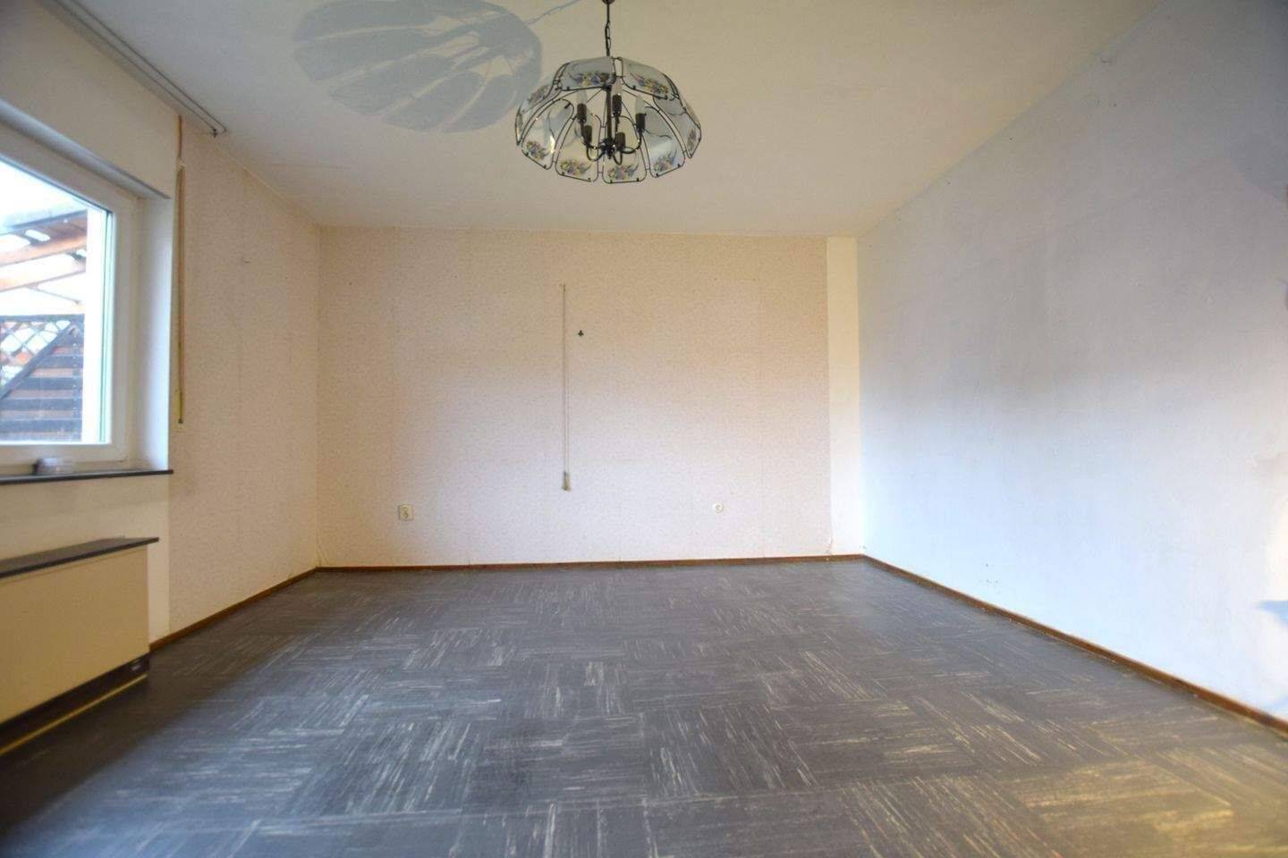Charmantes Zweifamilienhaus mit großem Garten – Nürnberg – Vorschaubild 9