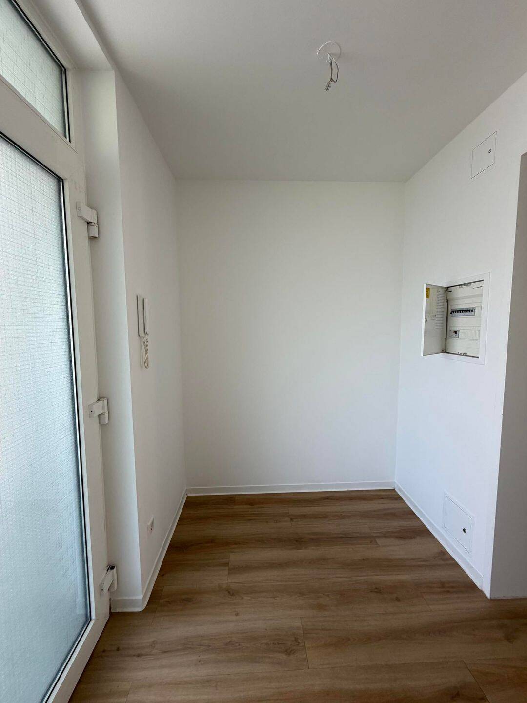 Superschönes Appartment in Mockau-Süd mit Einbauküche und Laminat! – Leipzig – Vorschaubild 4