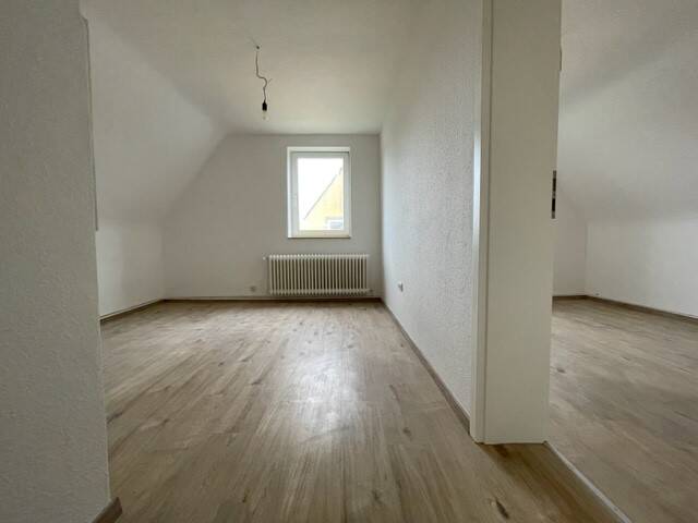 Stilvolle helle Dachgeschoss-Wohnung – Wilhelmshaven – Vorschaubild 5