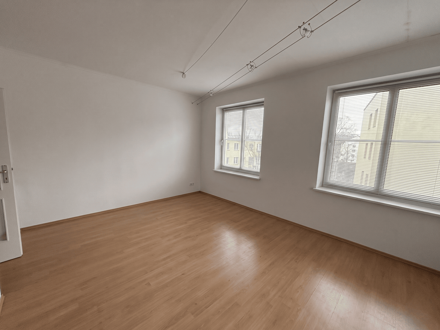 Stilvolle Altbauwohnung mit Balkon in denkmalgeschützter Villa – Braunschweig – Vorschaubild 9