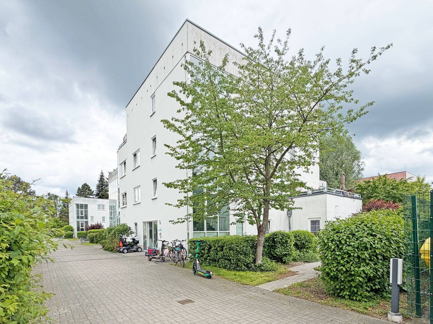 Vermietete 4-Zimmer-Wohnungen mit idealem Grundriss in ruhiger und grüner Lage – Berlin – Vorschaubild 4