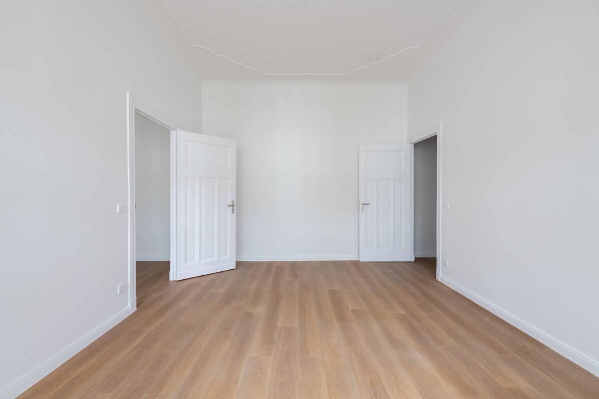 Bezugsfertig: Stilvolle 2-Zimmer-Wohnung mit Balkon I Aufzug I saniert und ruhig – Berlin – Vorschaubild 3
