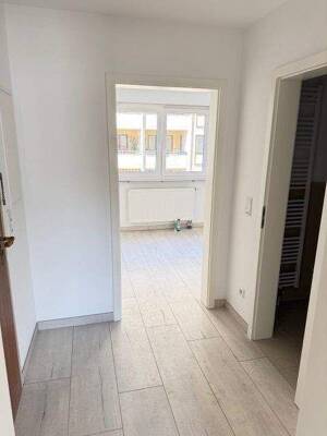 Helle, komplett sanierte 1-Zimmer-Wohnung mit Balkon in Fürther Toplage – Erstbezug nach Sanierung – 90763 Fürth – Vorschaubild 4
